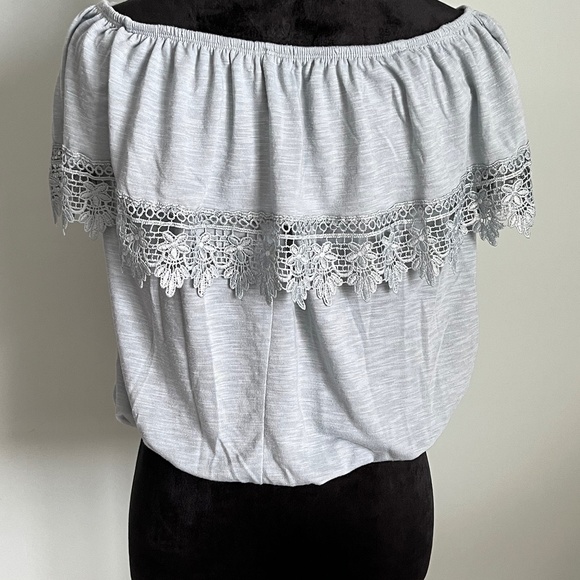 Paper & Tee Off Shoulder Ruffle top M - Picture 1 of 8